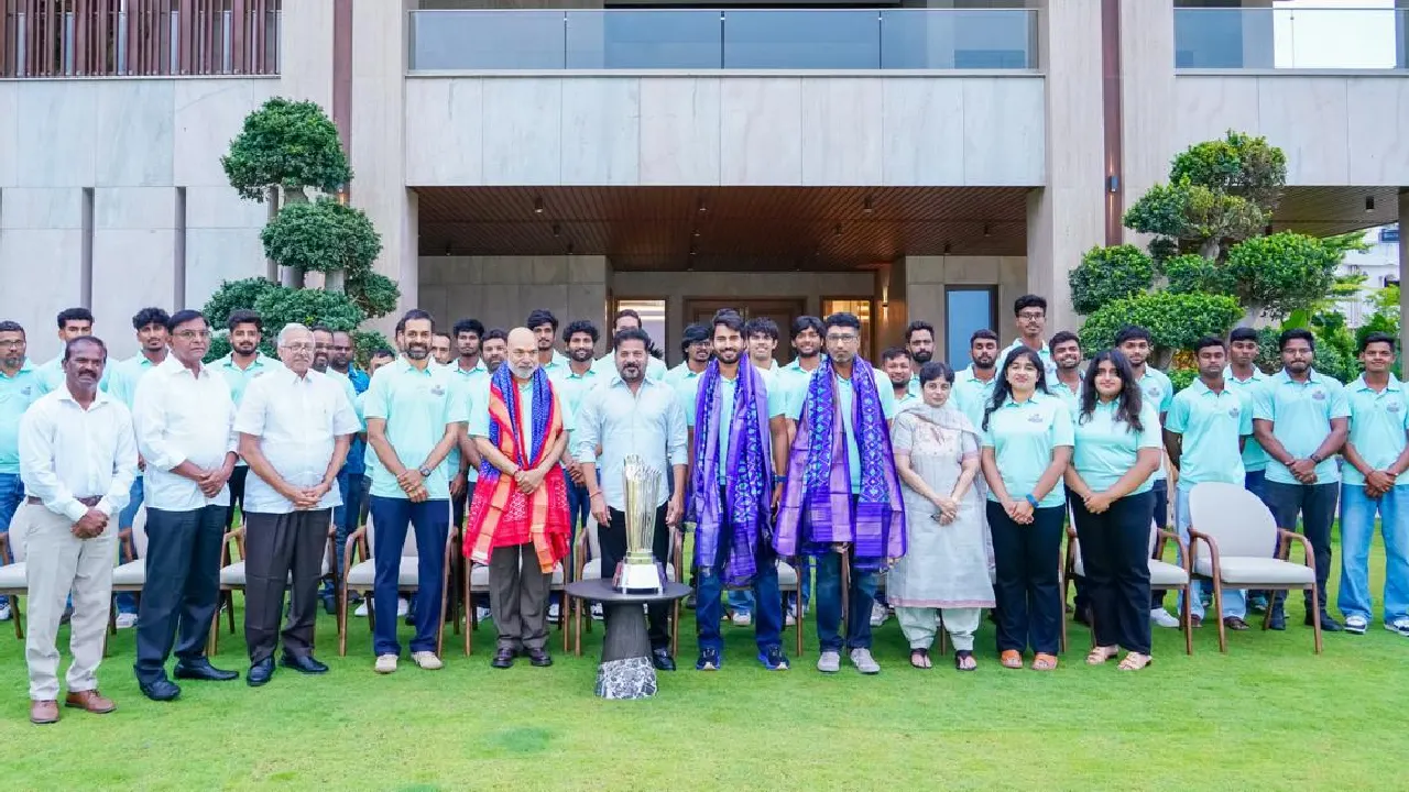 తెలంగాణలో క్రీడల అభివృద్ధికి ప్రభుత్వ చొరవ: హైదరాబాద్ ఈ-ఛాంపియన్స్ జట్టుకు సీఎం రేవంత్ రెడ్డి అభినందనలు